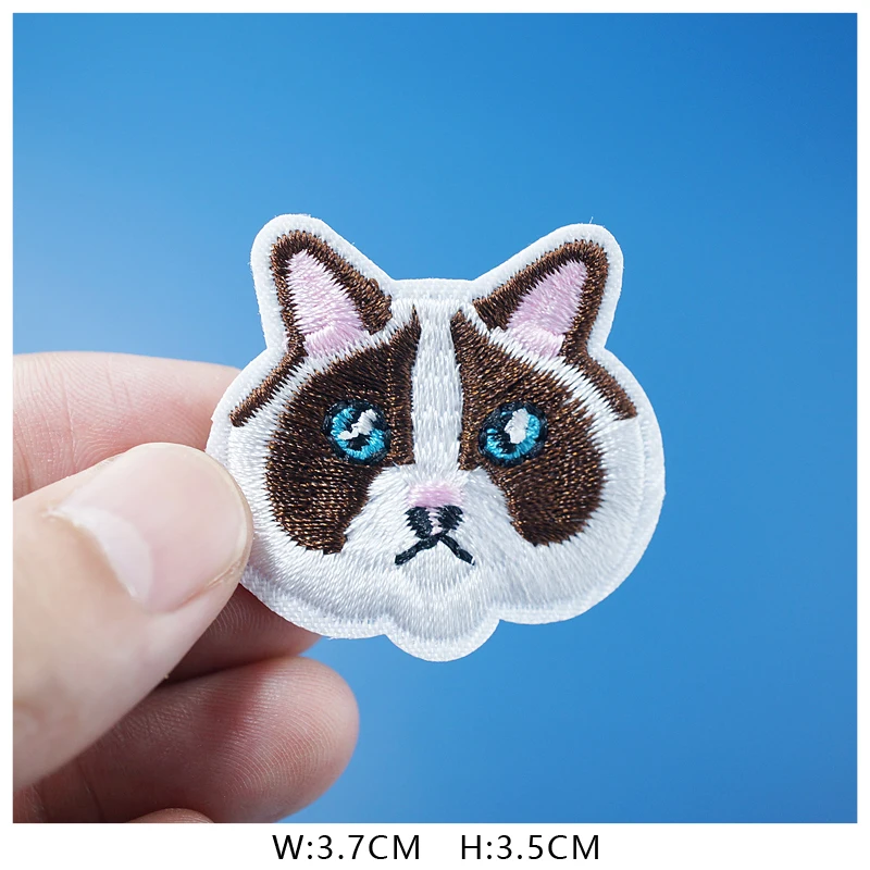 Cat Fashion DIY Patches Cute Animal Embroidery For T-Shirt Iron On Child Kids Appliques Clothes Jeans Stickers Badges Dog