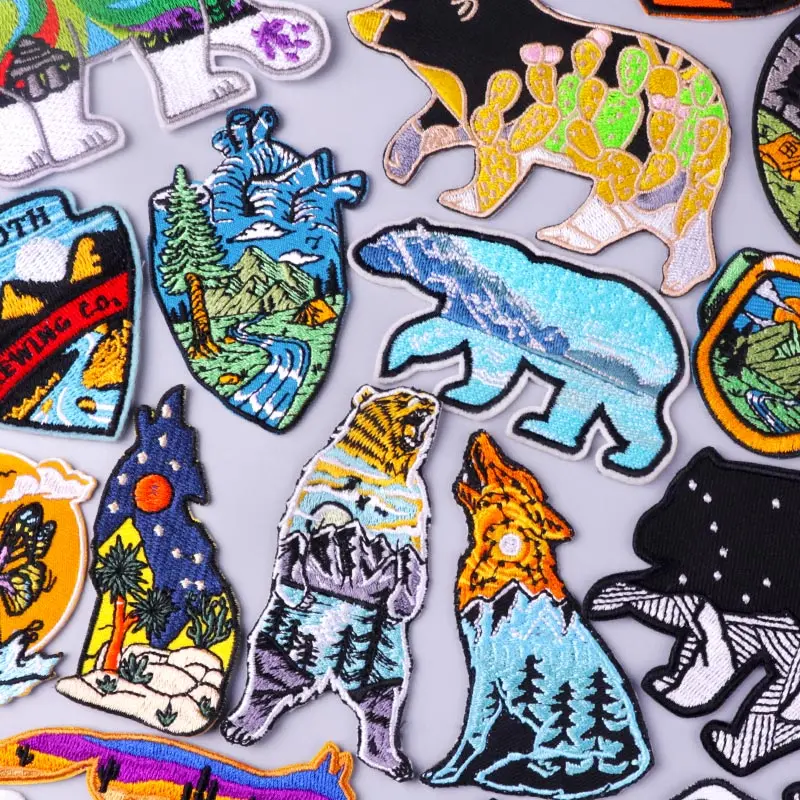 Bear / Wolf Patches For Clothing Mountain Camping Embroidery Patch Adventure Travel Stripes Stickers Iron On Patches On Clothes