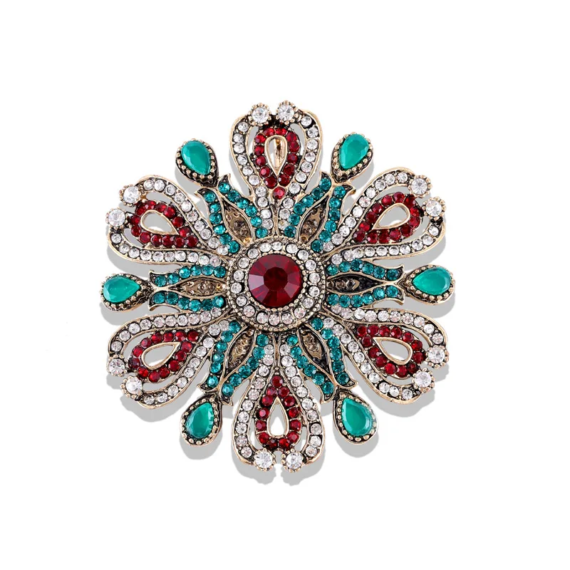 High Quality Fashion Baroque Court Retro Brooch Personality Hollow Badge Corsage High-end Christmas Gift Clothing Accessories