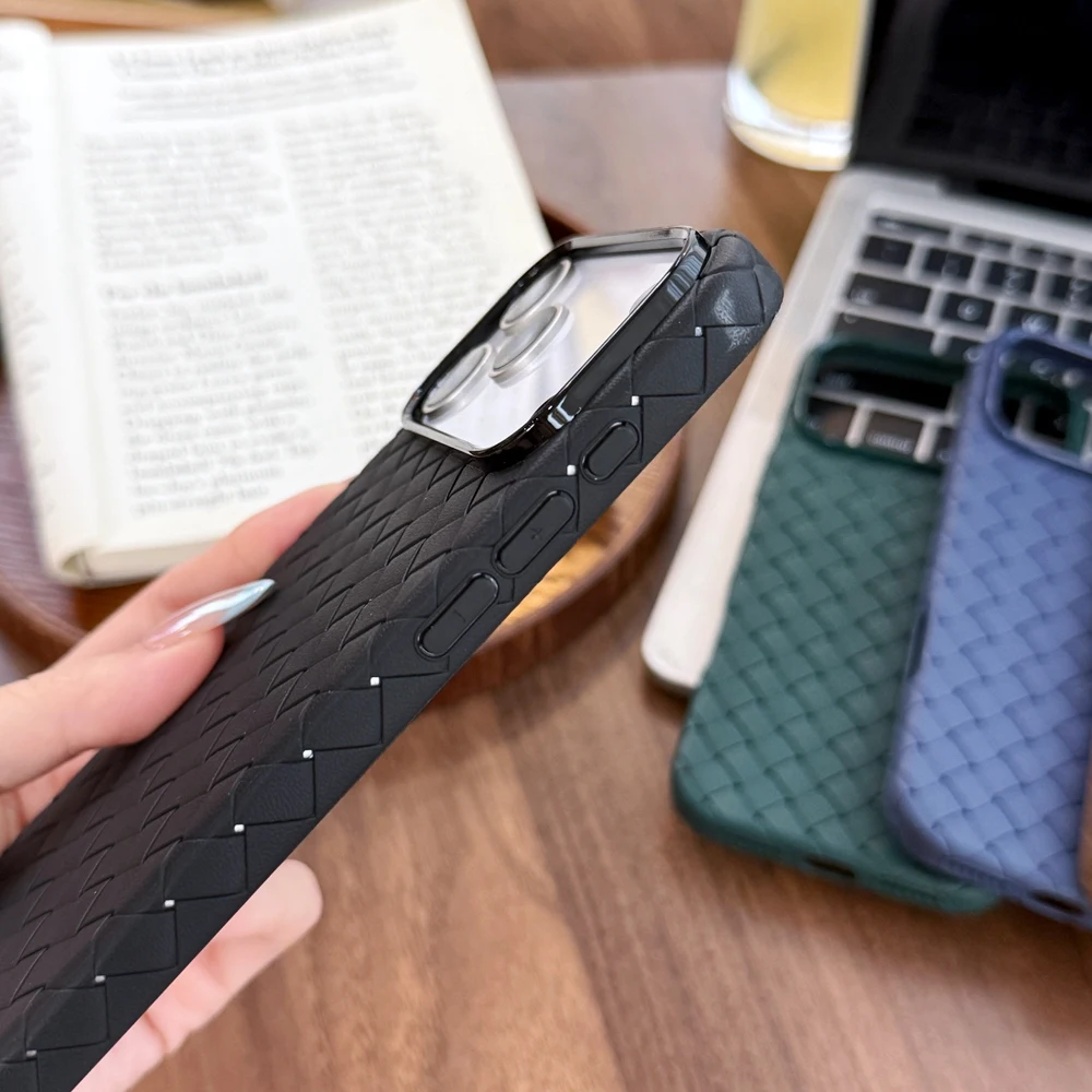 Ultra Thin 3D Knits Skin Phone Case For iPhone 17 16 15 14 12 13 Pro Max 16 Plus 16e Air Soft TPU Cover