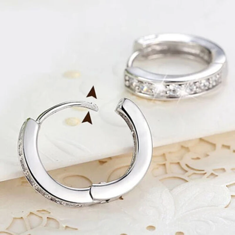 Huitan Luxury Silver Color Women Hoop Earrings Small Circle Dazzling CZ Delicate Female Party Earring Daily Wear Classic Jewelry