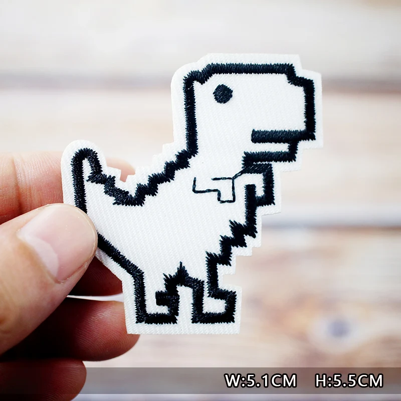 Dinosaur Eye Cat Heart Shoes Patches Embroidery For T-Shirt Iron On Appliques Clothes Jeans Stickers Badges Lightning Hand Beer