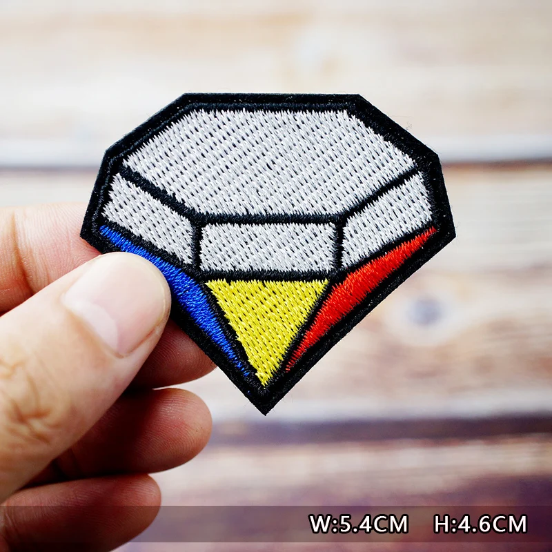 Dinosaur Eye Cat Heart Shoes Patches Embroidery For T-Shirt Iron On Appliques Clothes Jeans Stickers Badges Lightning Hand Beer