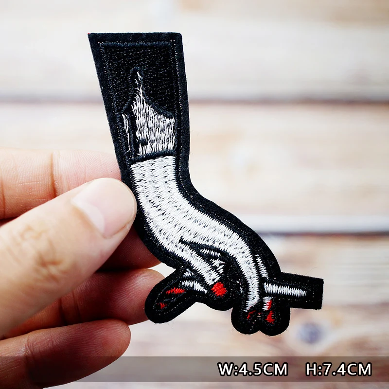 Dinosaur Eye Cat Heart Shoes Patches Embroidery For T-Shirt Iron On Appliques Clothes Jeans Stickers Badges Lightning Hand Beer