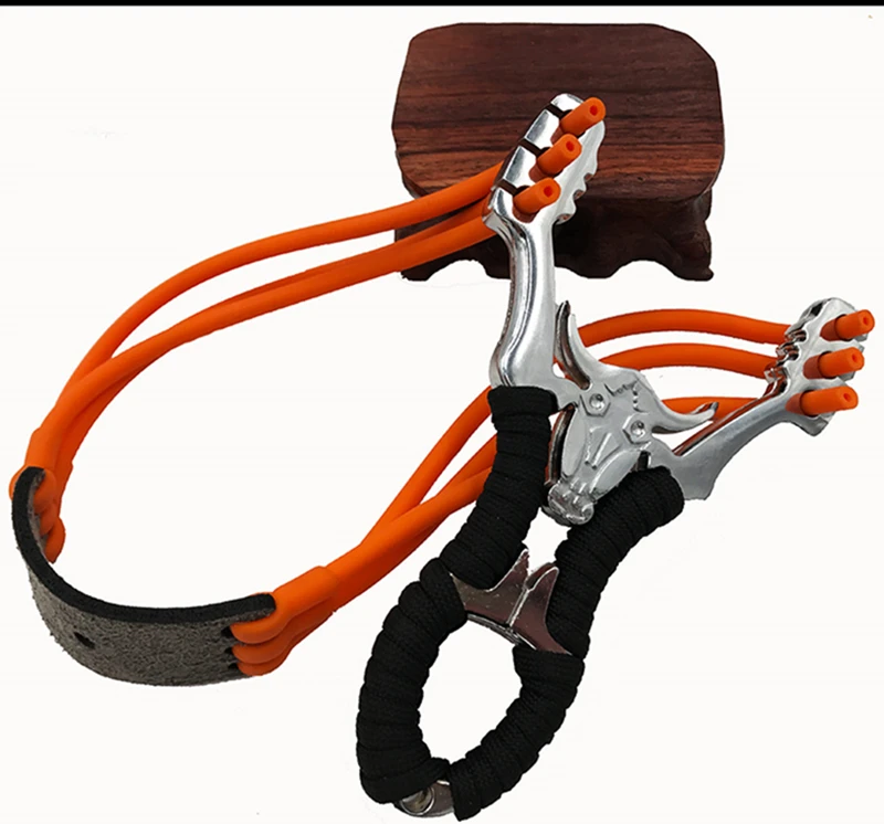 Outdoor Precision Competitive Hunting Catapult Slingshot New Stainless Steel Metal Rubber Band Bull Head Big Power Slingshot Toy
