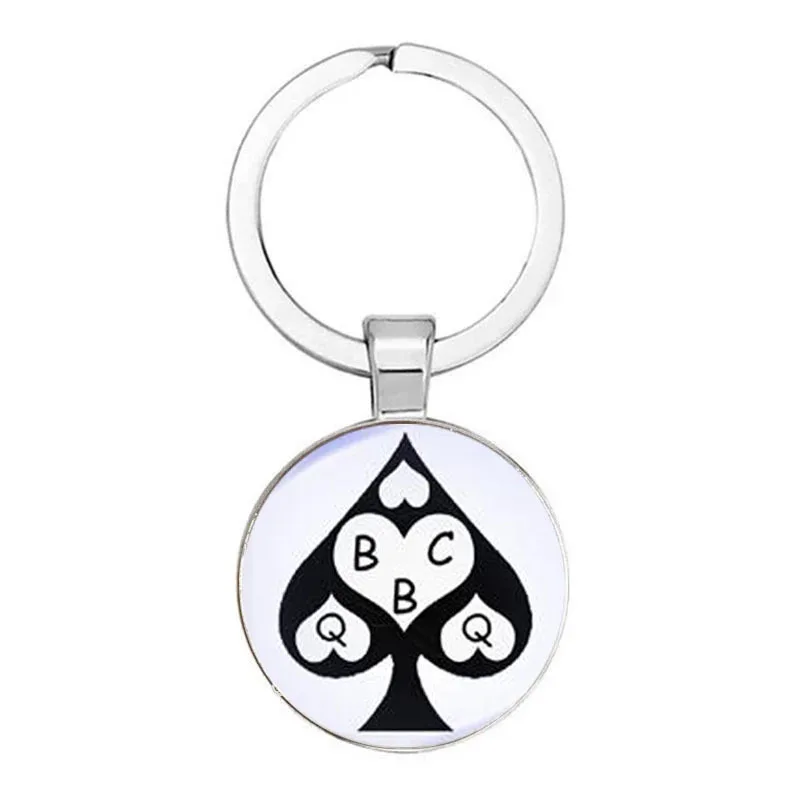 New Peach Heart Letter Q Queen Keychain Personality Poker Spades Q Club Glass Cabochon Key Ring Car Key Chain Men Hewelry