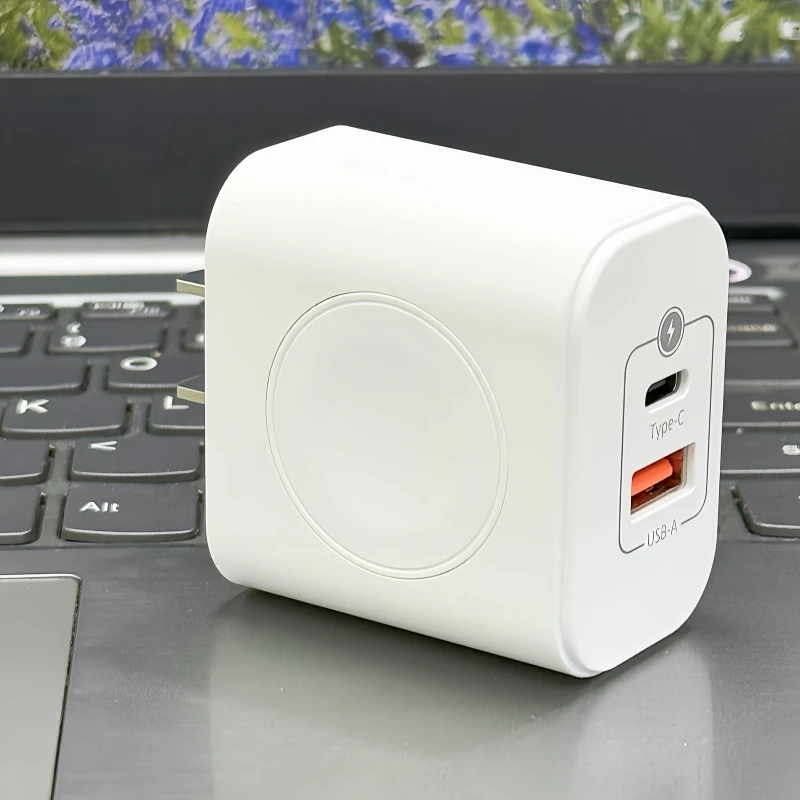 23W 3-in-1 charger, capable of charging three devices simultaneously, with built-in wireless charging for watches, suitable for