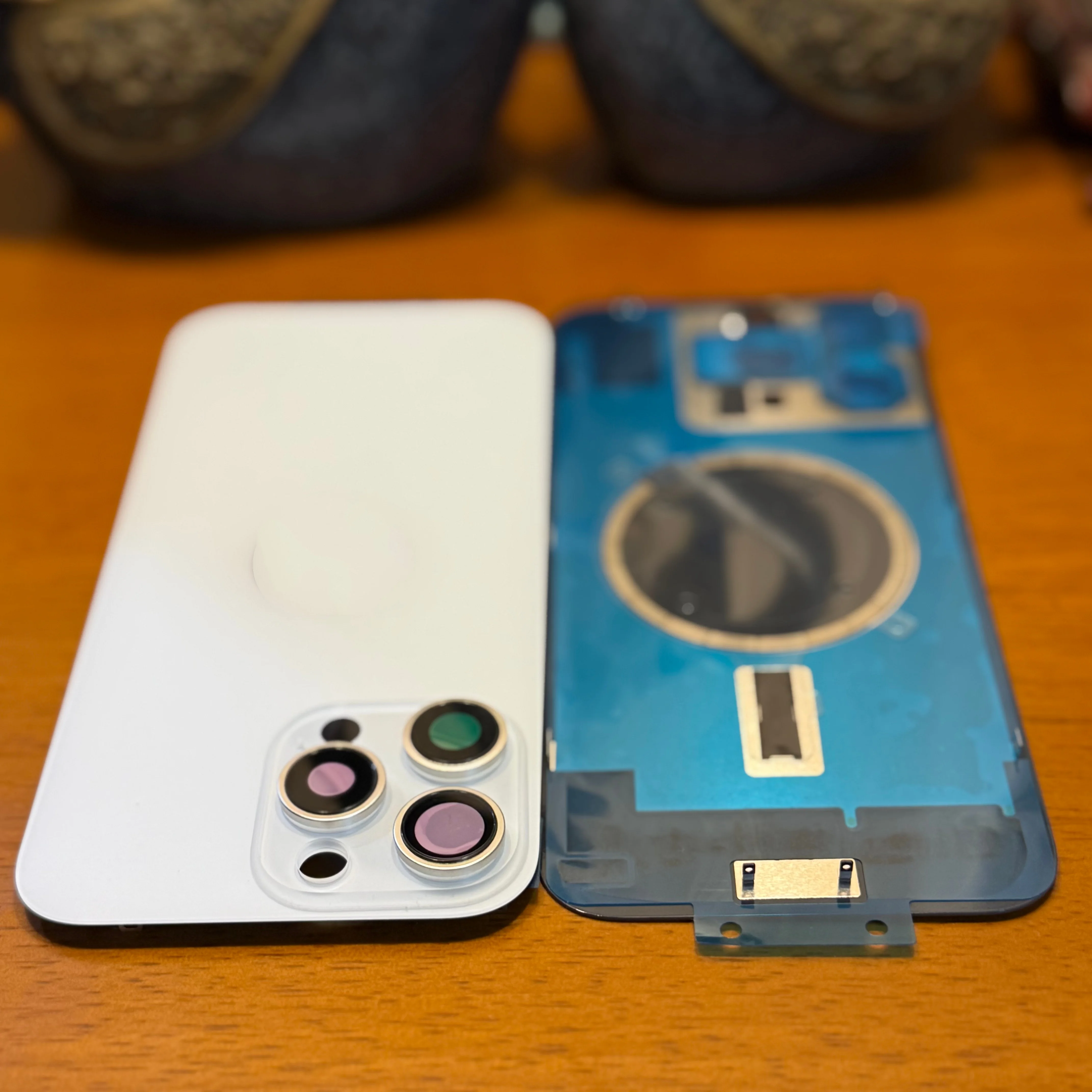 Rear Back Glass Replacement For iPhone 15 Pro 16 Pro Max Rear Cover With Camera Lens Bracket Built-in Magnets Repair Spare Parts