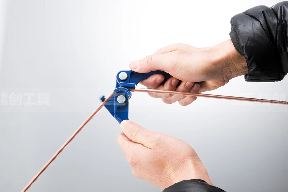 Copper Tube Bender, Tubing Bender 90°,Fuel Brake Pipe Bender Hand Tool 1/4“ 3/16” 1/8“ ,3 In 1 Pipe Tubing Bender