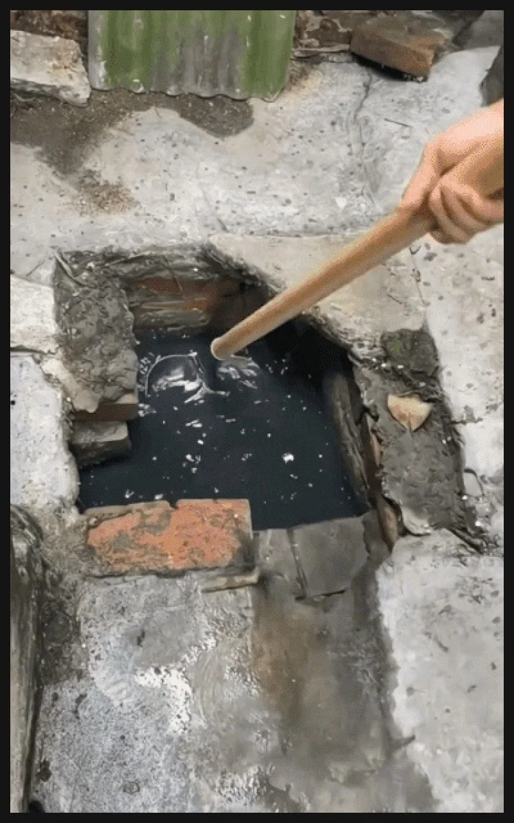 Manganese Steel Hollow Shovel Professional Sewer Cleaning Shovel Perforated Sludge Shovel Dredge Spoon for Drain Ditch Manhole