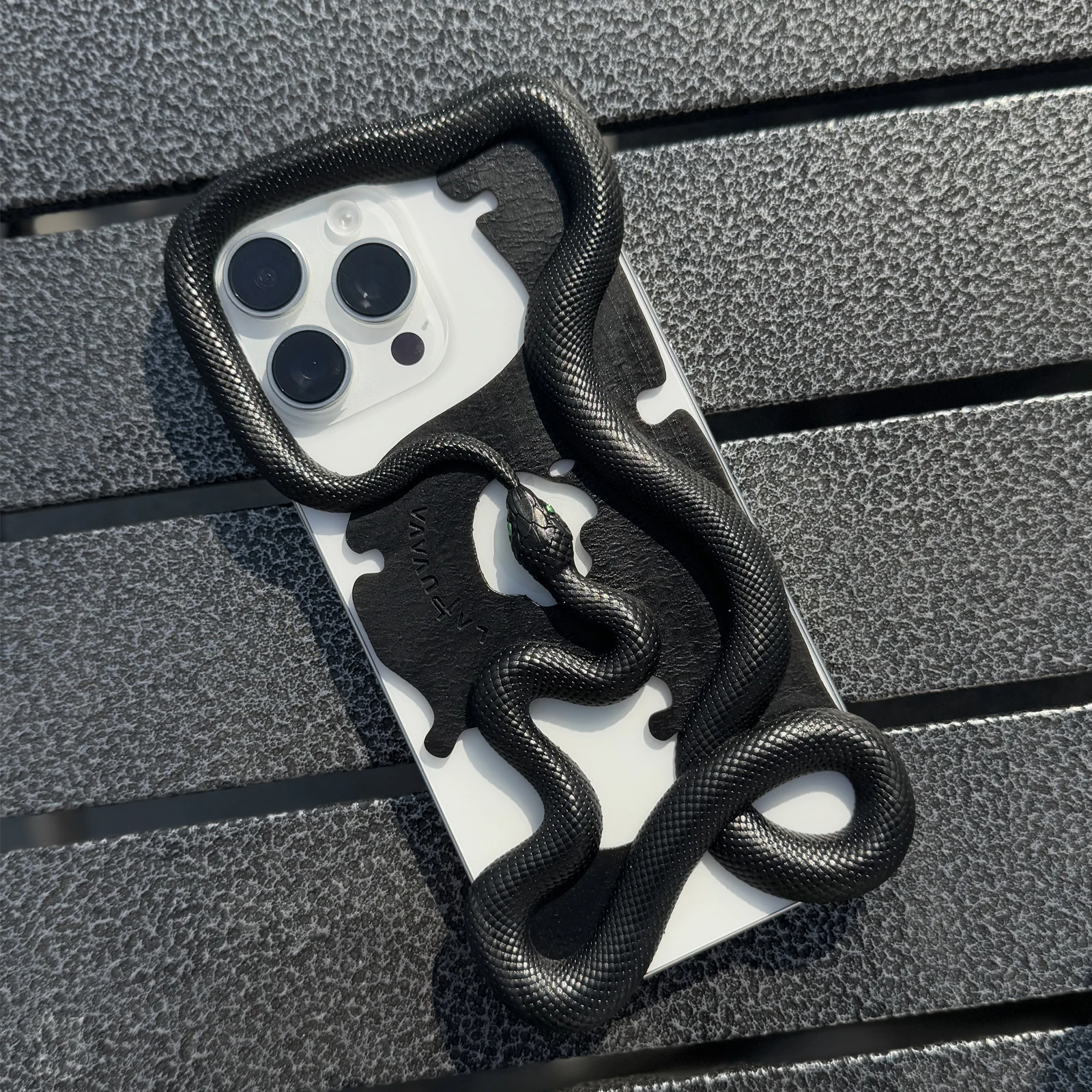 New 3D Snake Phone Case - High-Quality and Durable Phone Case for iPhone 15 Pro Max