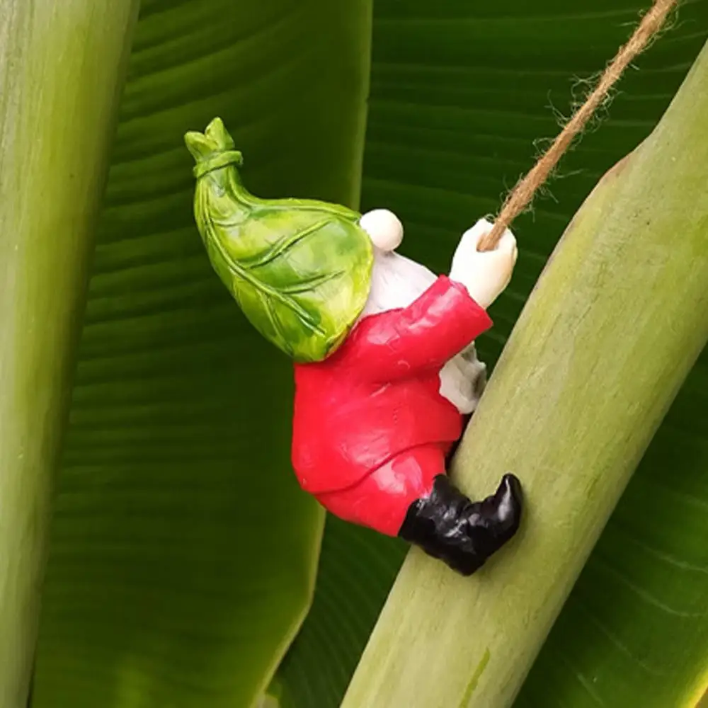 Climbing Garden Gnome Resin Garden Sculptures Yard Gnomes Outdoor Statues Weather Resistant Gnomes Figurines Gnome Outdoor