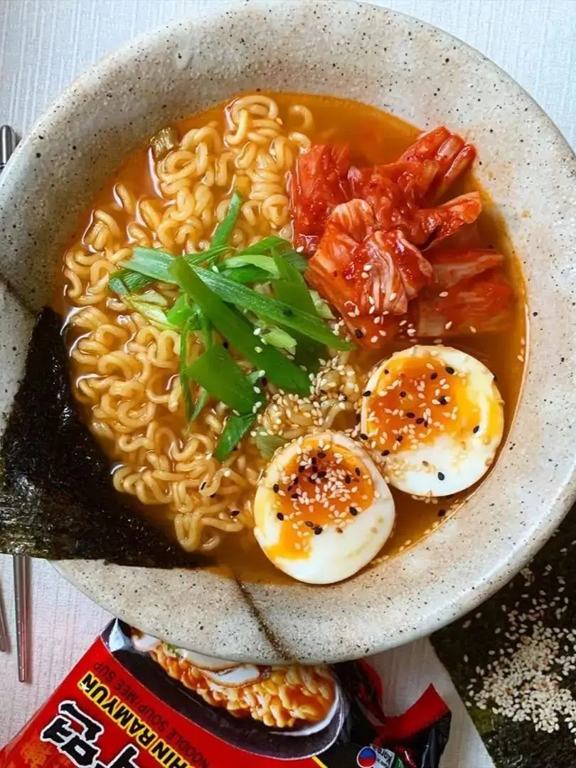 NongShim, Shin Ramyun Noodle Soup, Gourmet Spicy, Pack of 20, 120 g/pack