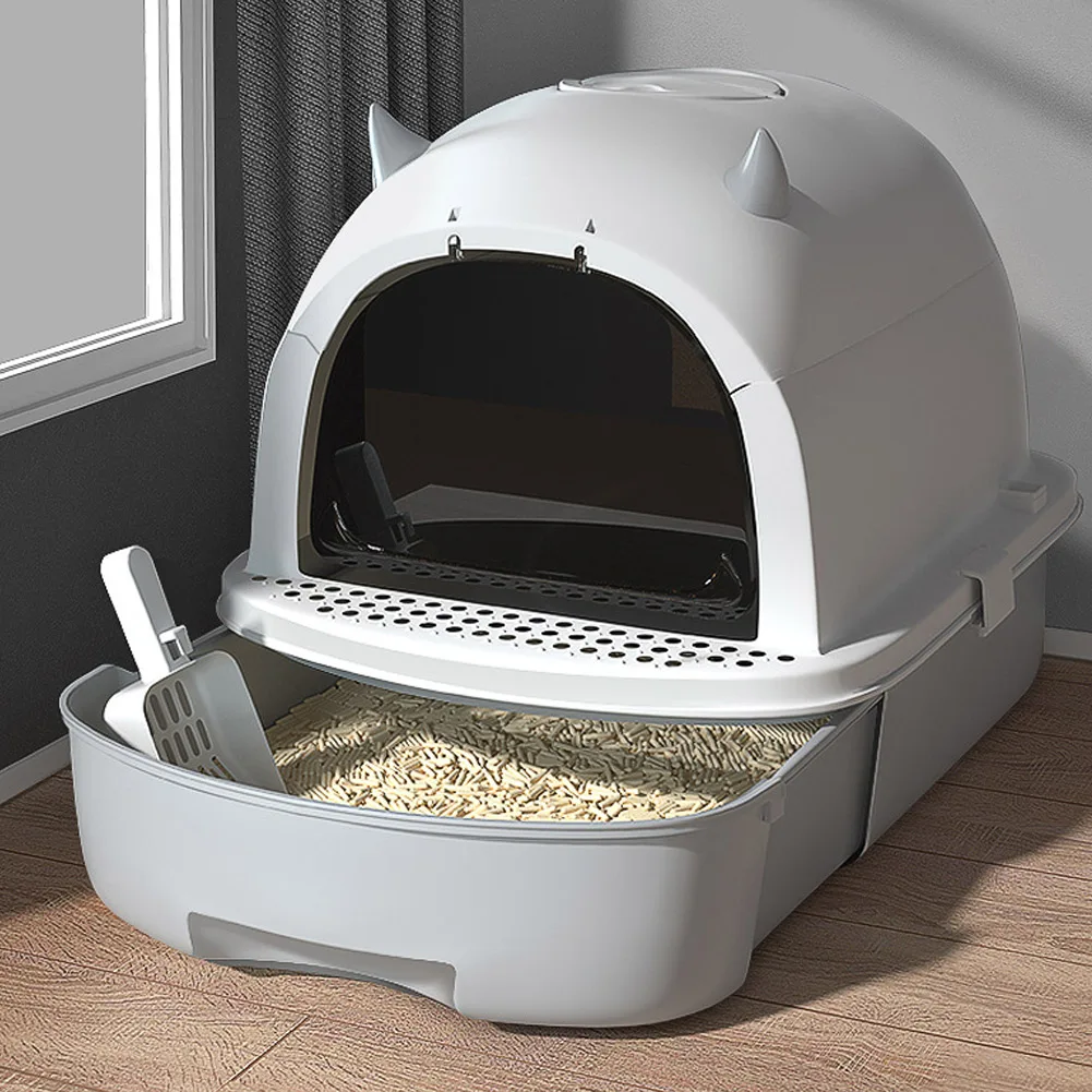 Livingandhome Grey Little Devil Design Enclosed Cat Litter Box with Cat Litter Scoop