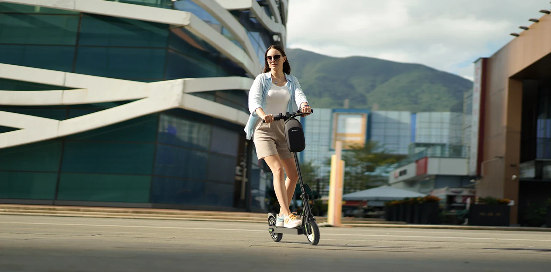 Isinwheel S9 Pro adult E-scooter, 350W motor, 36V 7.5Ah, folding Escooter, 8.5-inch tires, urban Electric scooter
