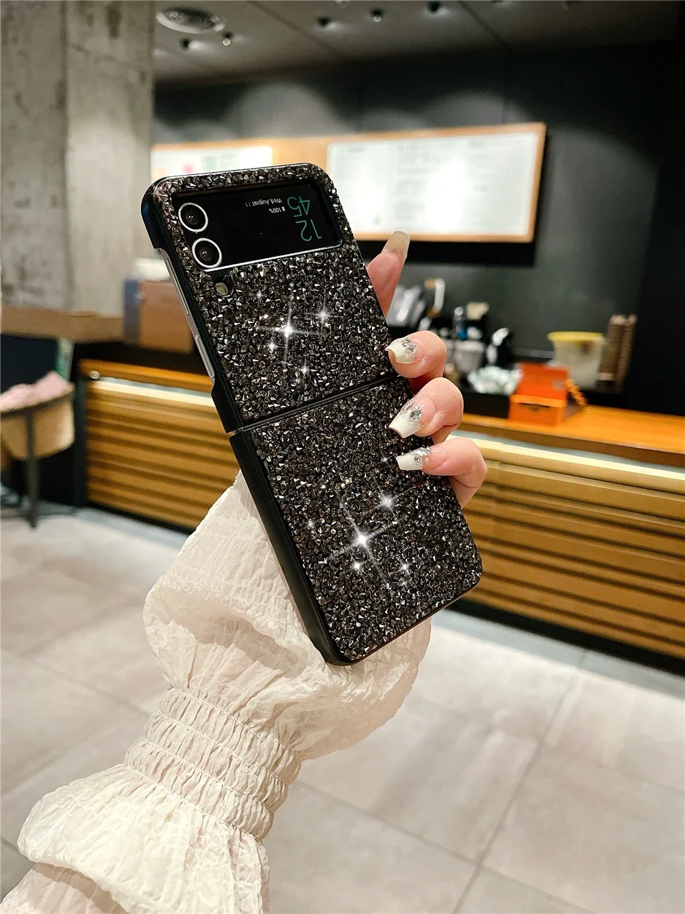 Luxury Sparkling Diamond Rhinestones Phone Case For Samsung Galaxy Z Flip 6 5 4 3 5G Ultra Thin Shockproof Protection Soft Cover