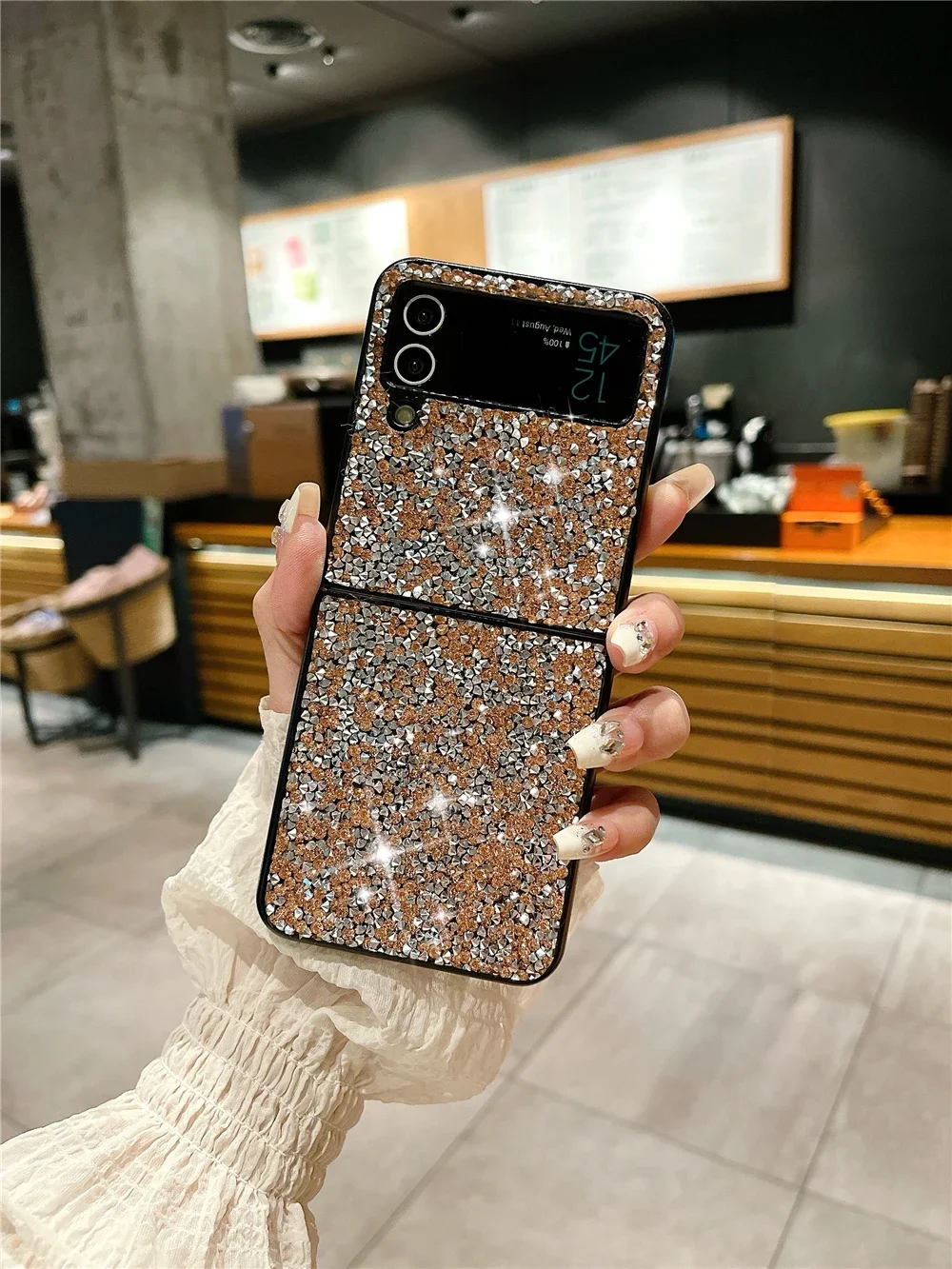 Luxury Sparkling Diamond Rhinestones Phone Case For Samsung Galaxy Z Flip 6 5 4 3 5G Ultra Thin Shockproof Protection Soft Cover