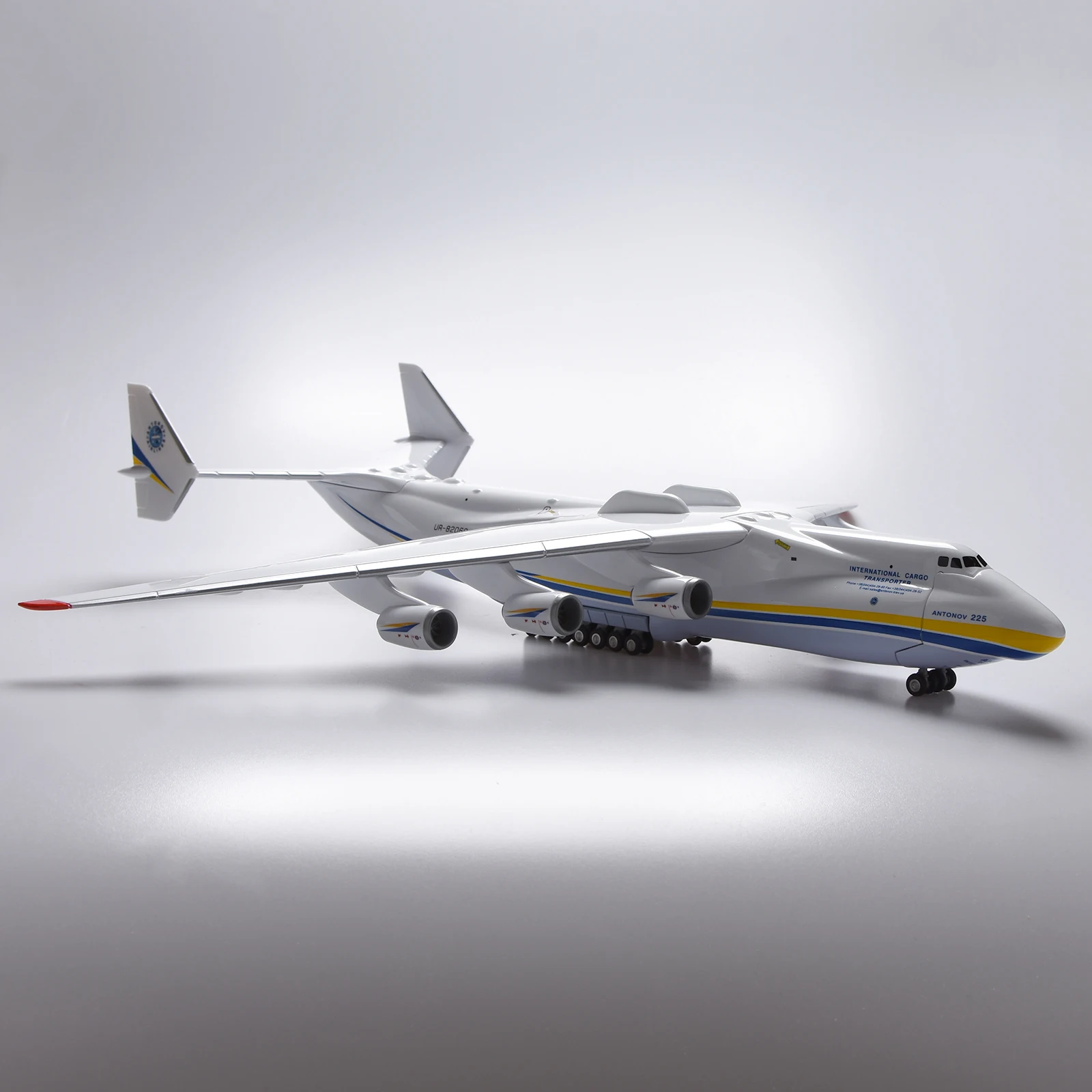Highly Detailed Airplane 1/200 Antonov Ukraine An-225 Aircraft Strategic Transport Resin Plane Model 16.6" Souvenir Home Decora