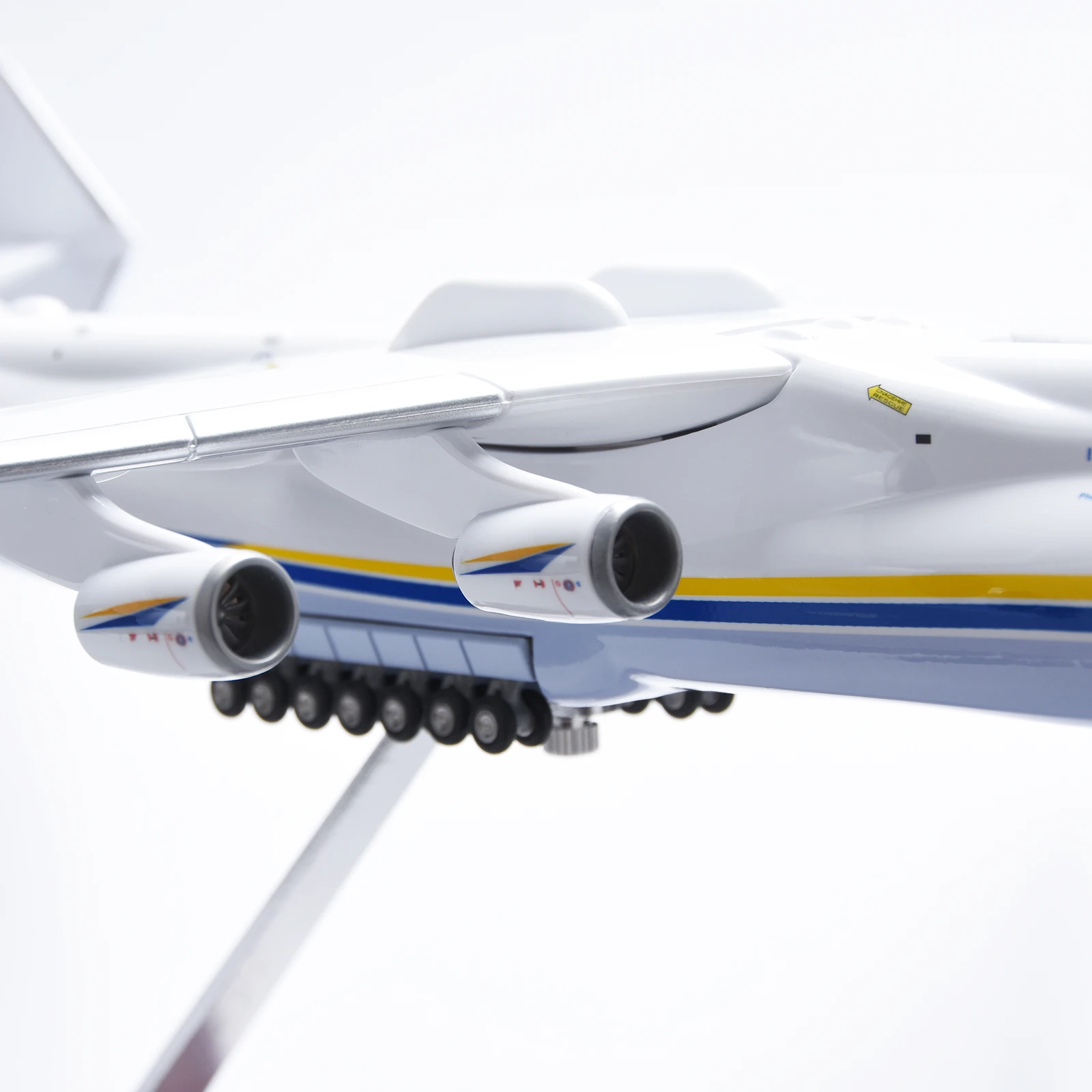 Highly Detailed Airplane 1/200 Antonov Ukraine An-225 Aircraft Strategic Transport Resin Plane Model 16.6" Souvenir Home Decora