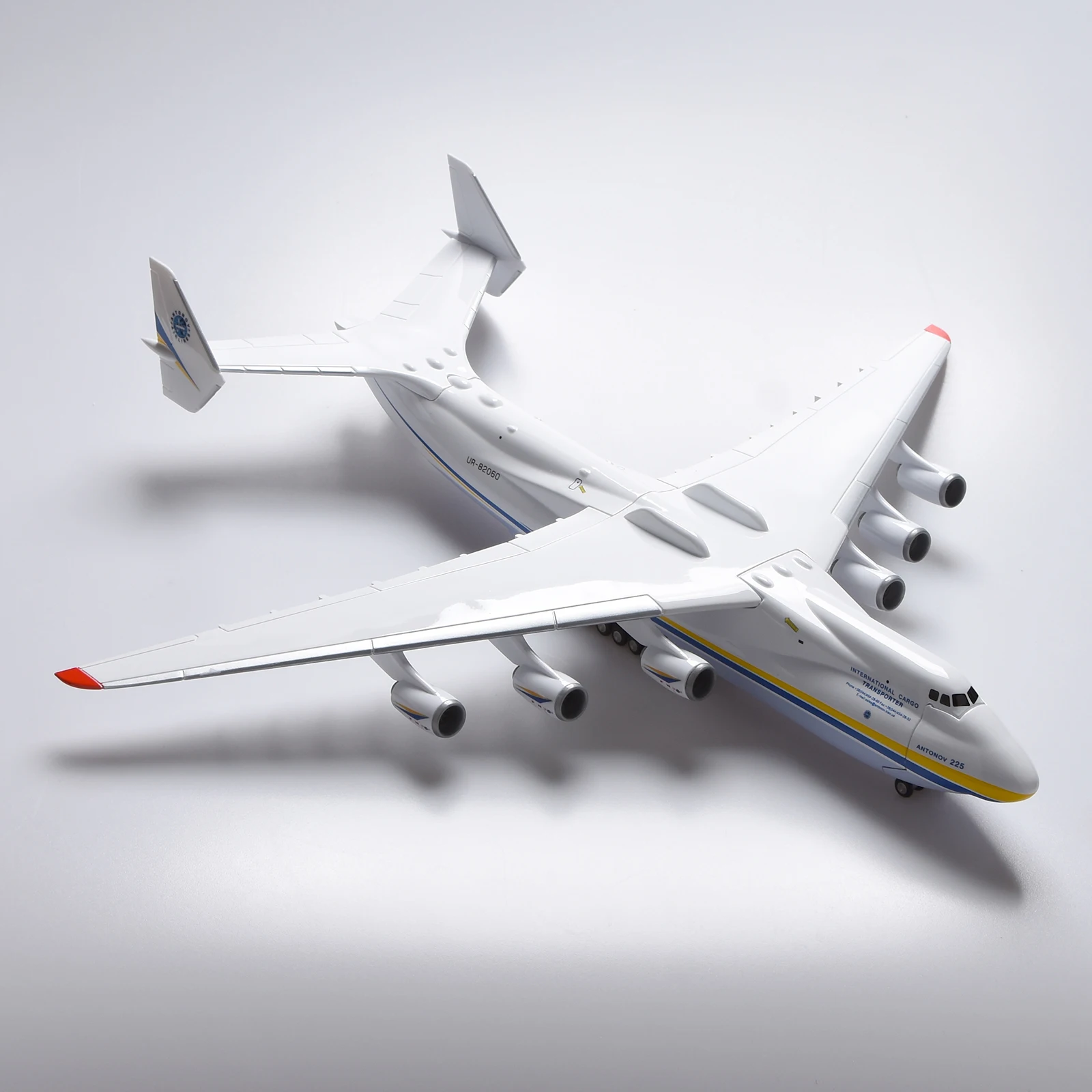 Highly Detailed Airplane 1/200 Antonov Ukraine An-225 Aircraft Strategic Transport Resin Plane Model 16.6" Souvenir Home Decora
