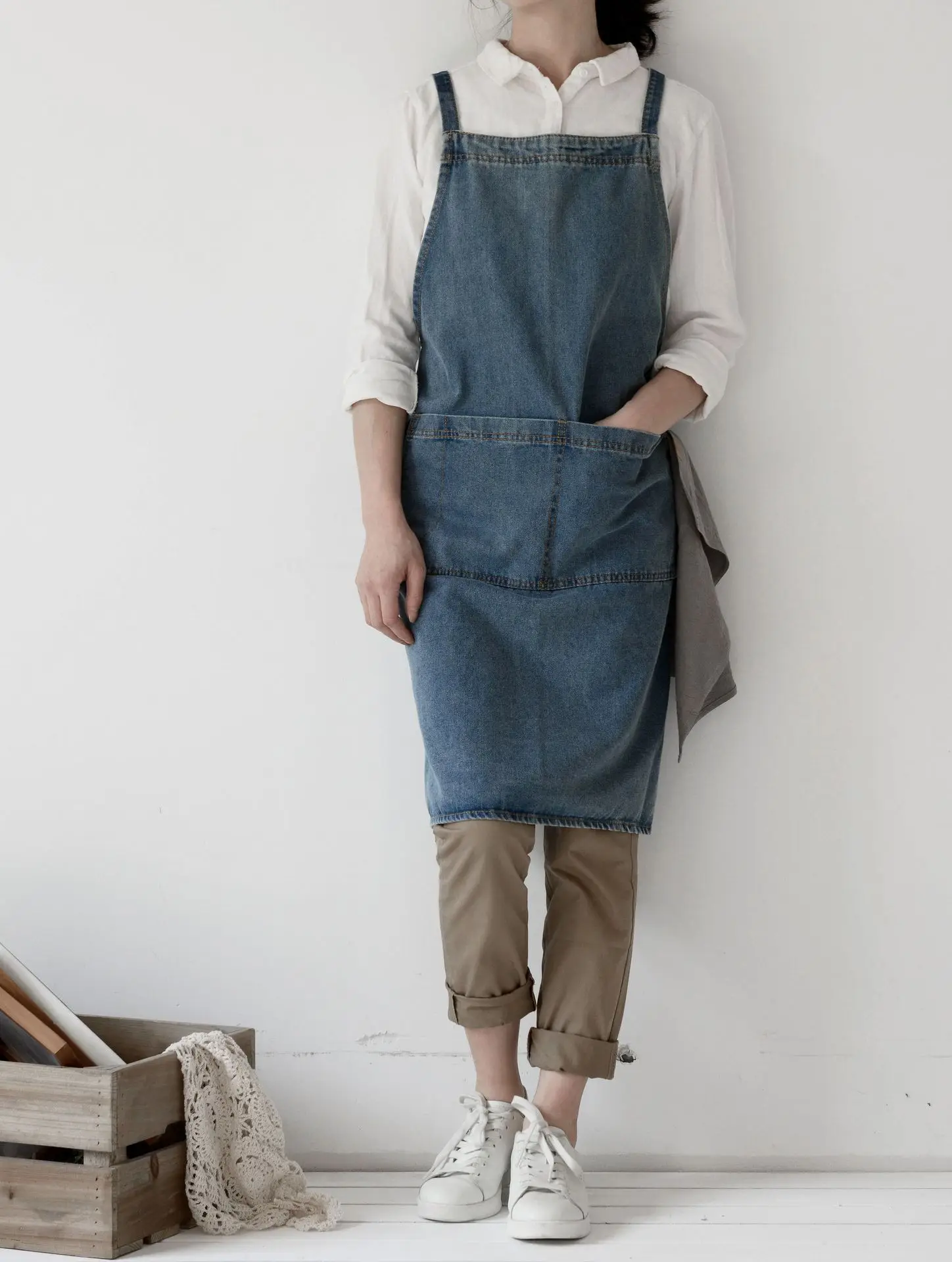 Denim Apron Cotton Korean Canvas Antifouling Home Cleaning Kitchen Cooking Work Clothes Barber Apron Leisure Gardening Baking