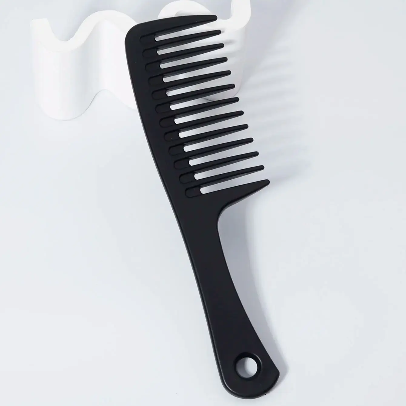 Wide Tooth Comb Large Hair Detangling Comb, A Comb Suitable for Professional Styling and Hair Care, Special for Real Hair Wigs