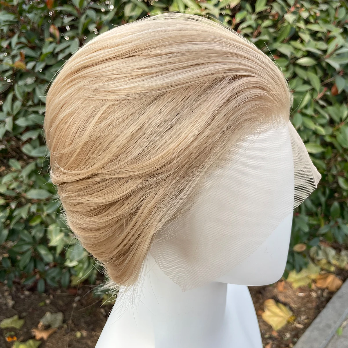 Honey Blonde Short Bob Cut 13X4 Synthetic Lace Front Wigs for Women Pixie Synthetic Hair Wigs Half Hand Tied Glueless 150%