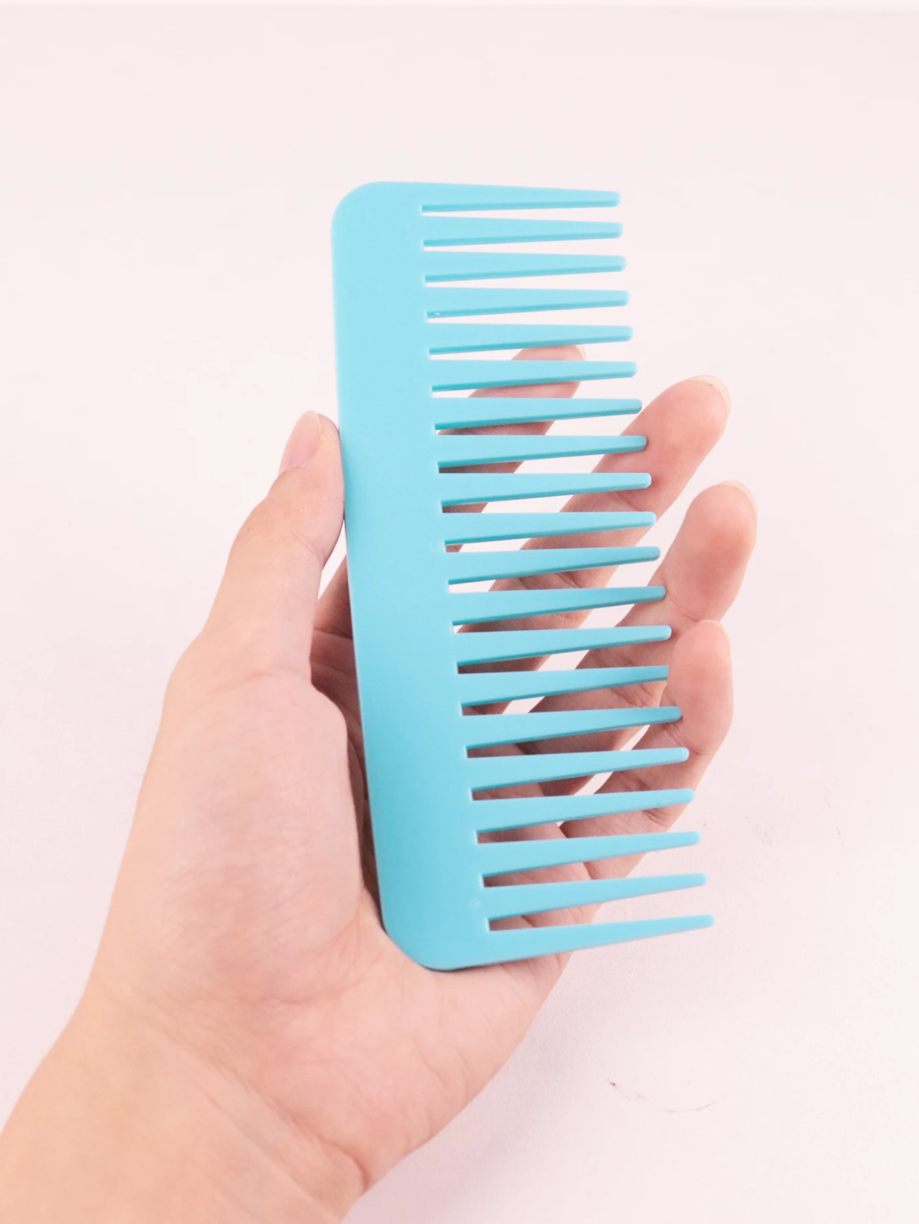 1 Thick Plastic Heat-Resistant, Anti-Static Long Toothed, Wide Toothed Salon Hairstyle Comb Special for Real Hair Wigs