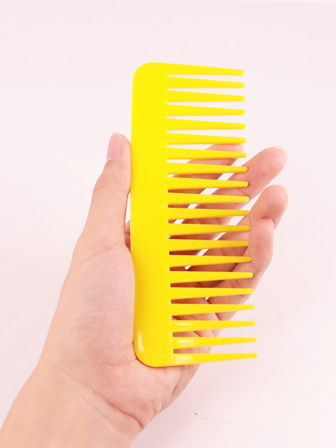 1 Thick Plastic Heat-Resistant, Anti-Static Long Toothed, Wide Toothed Salon Hairstyle Comb Special for Real Hair Wigs