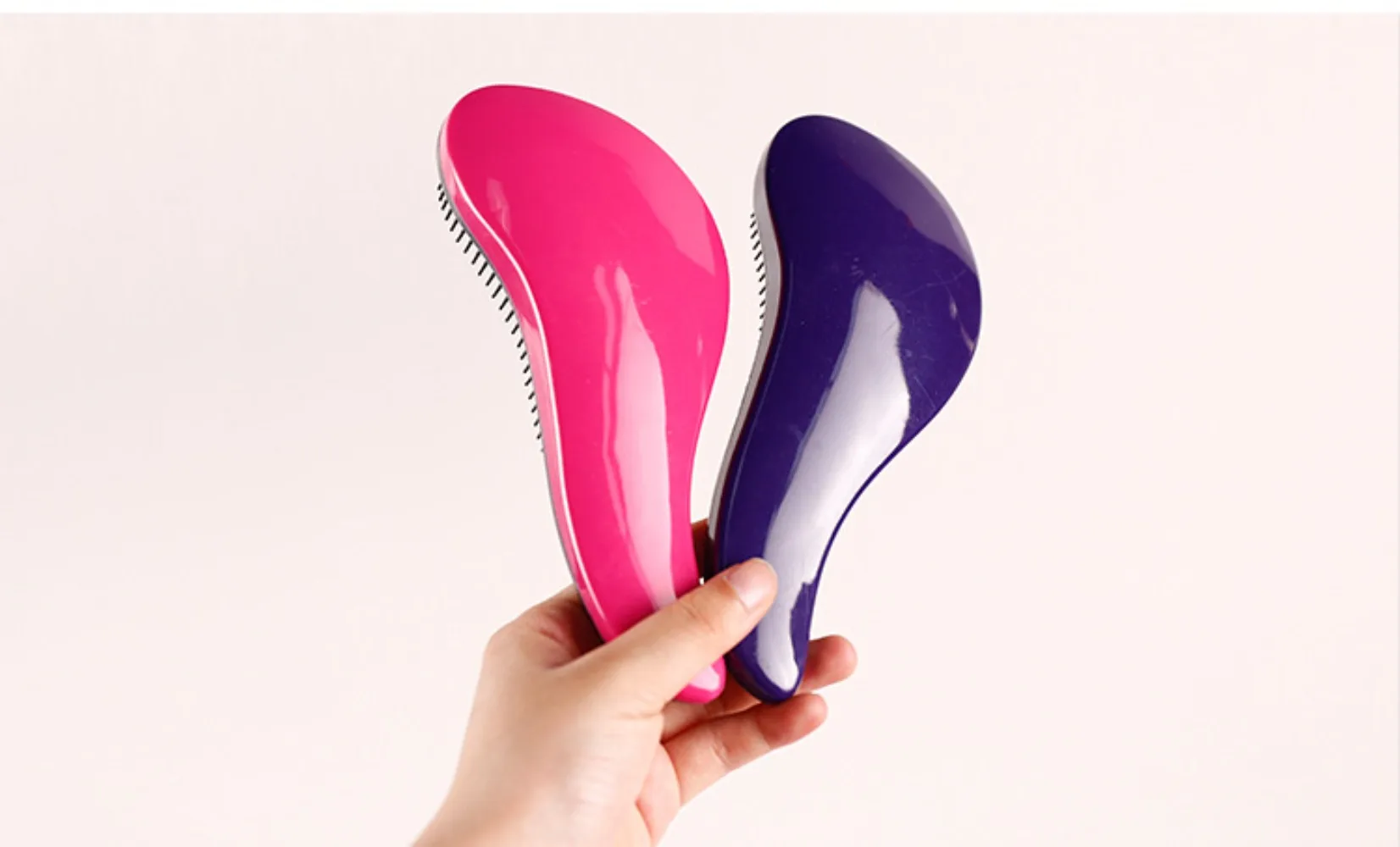 Magic Hairbrush Anti-Tangling Curly Hair Comb Scalp Massage Anti-static Grooming Smooth Soft Brush Wig Salon Hair Styling Tools