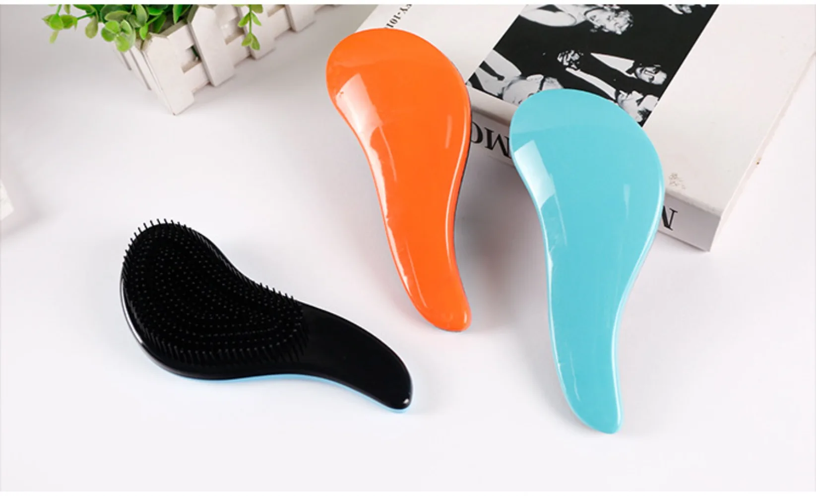 Magic Hairbrush Anti-Tangling Curly Hair Comb Scalp Massage Anti-static Grooming Smooth Soft Brush Wig Salon Hair Styling Tools