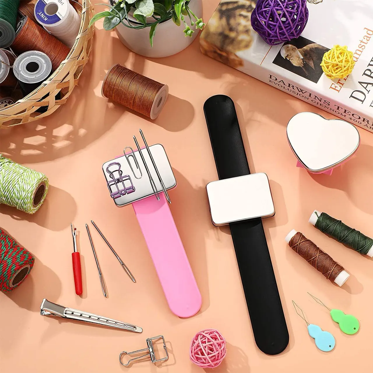 Magnetic Wristband Hair Clip Holder Silicone Hair Pin Wrist Band for Hairdresser Stylist Salon Tool