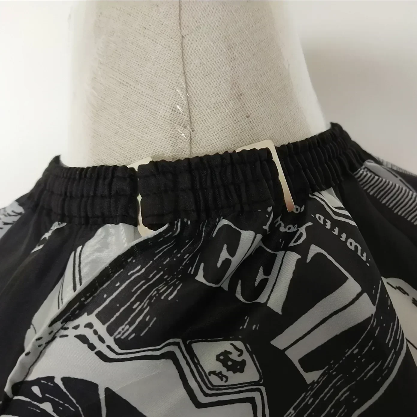 Professional Hair Cutting Apron Salon Barber Cape Hair Cutting Waterproof Cloth Hair Cutting Apron Barber Accessories
