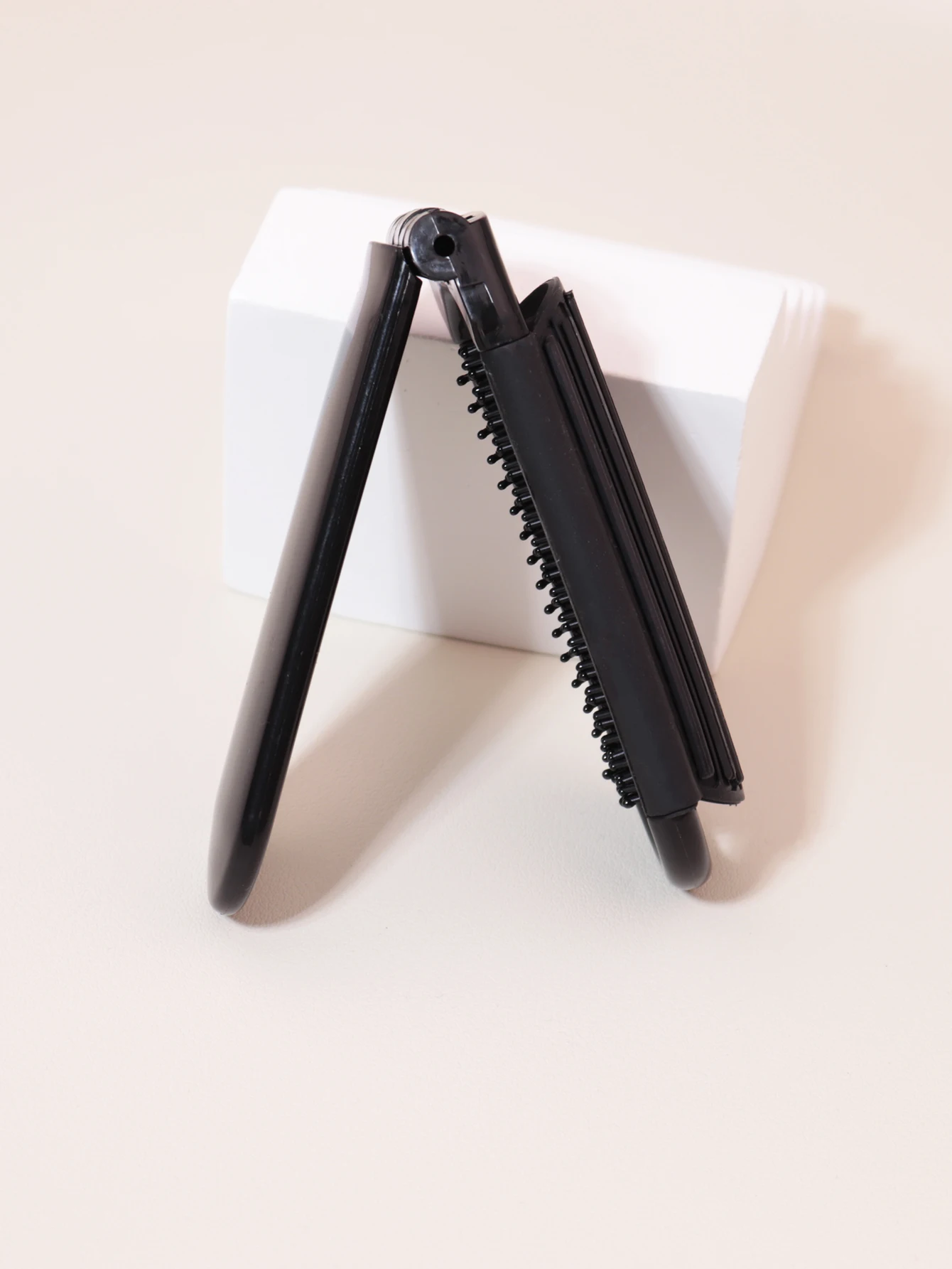 1pc Folding Travel Mirror Hair Brush, Portable Mini Massage Hair Brush, Suitable for Outings, Special for Real Hair Wigs
