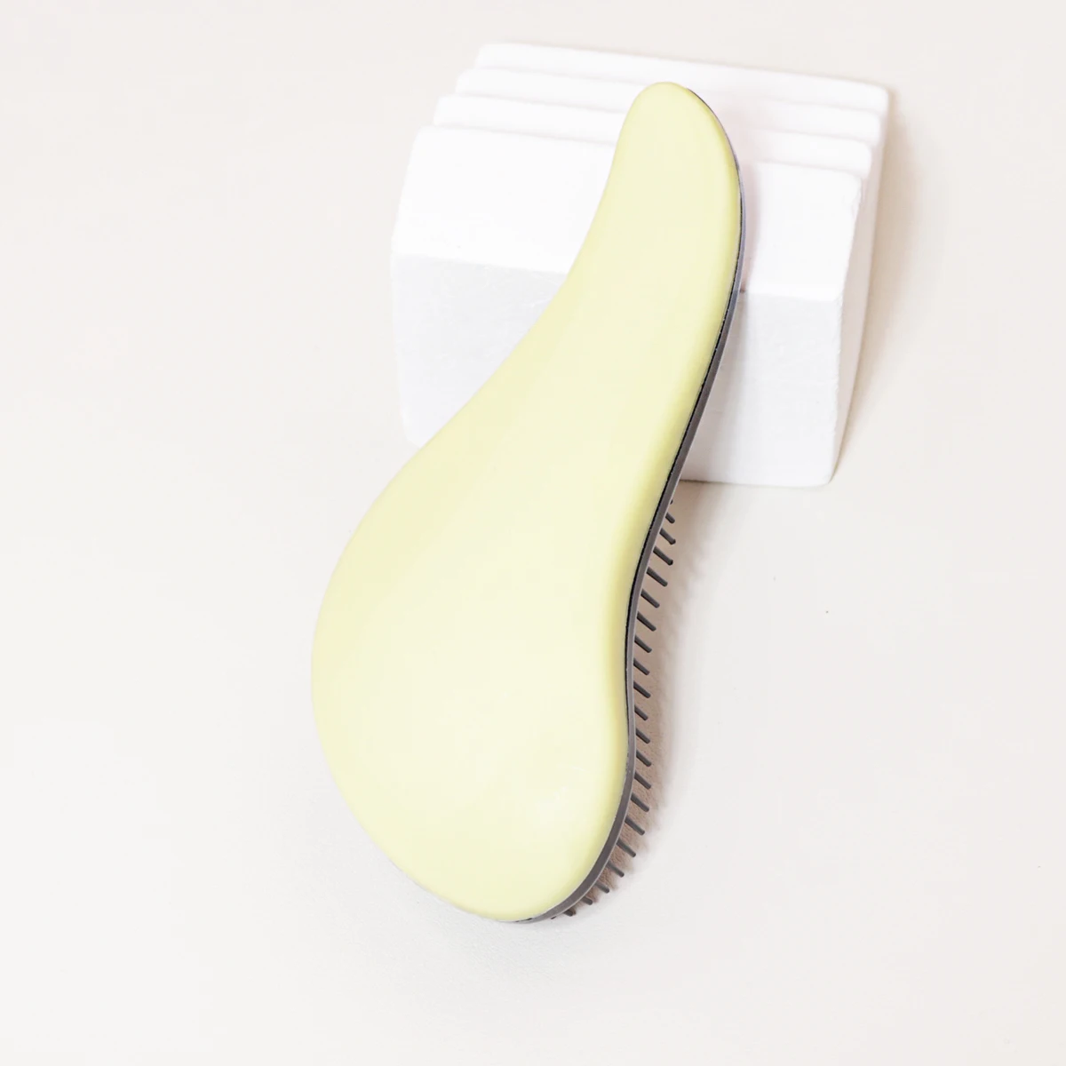 Antistatic massage brush winding shower massage brush wet hair curly brush salon hairdressing tool Special for real hair wigs