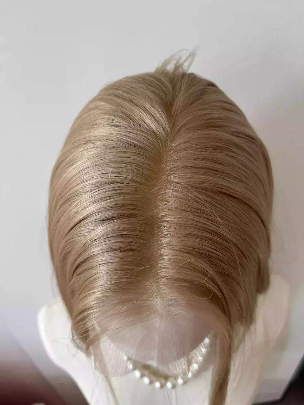 Ashely Platinum Blonde Wig 26inch 13x4 Lace Front Wig Long Straight Synthetic Lace Wigs High Temperature Fibers for Cosplay