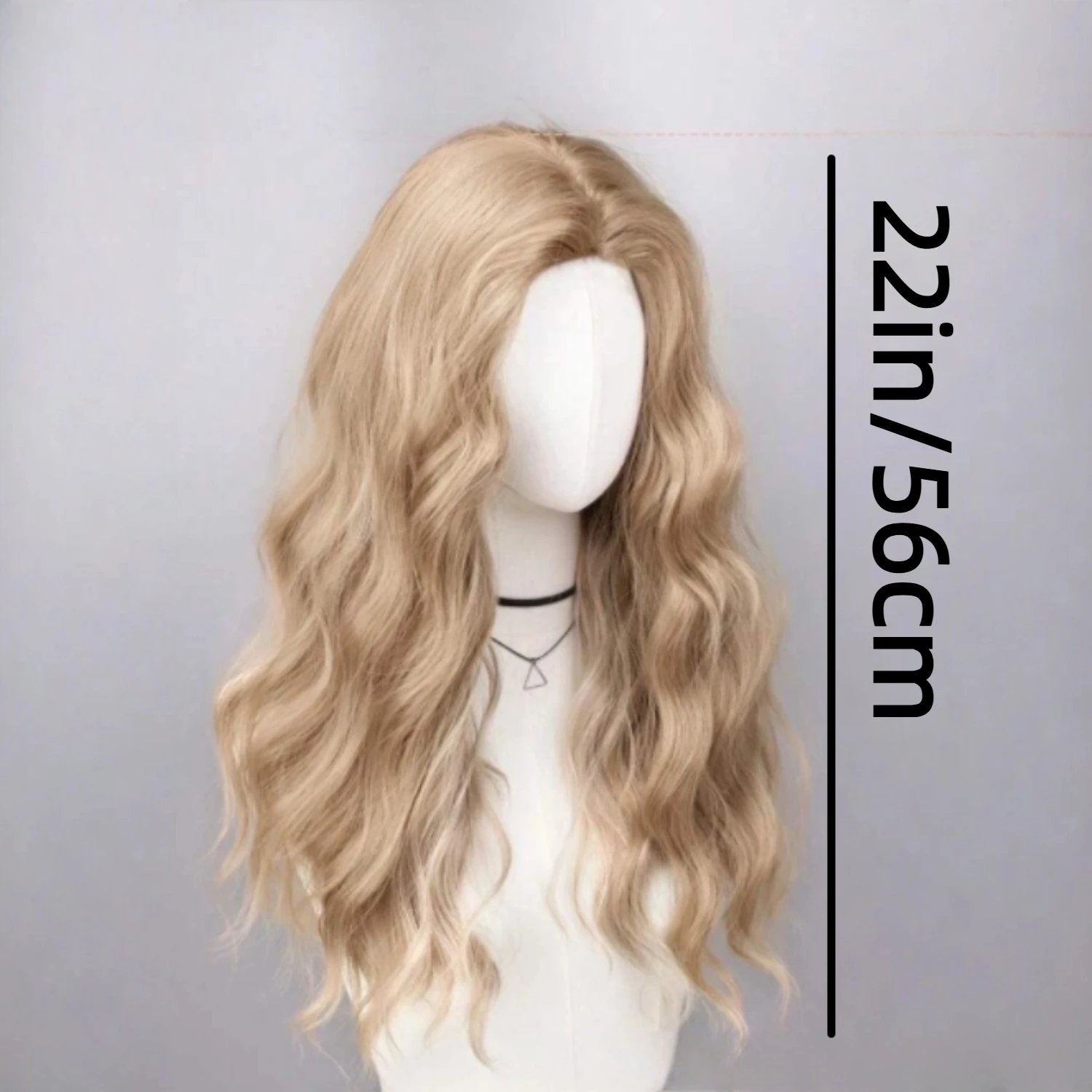 22-Inch Synthetic Wig for Women, Featuring a Long Wavy Hairstyle with Curly Wave Texture Wig Role-Playing, Costumes