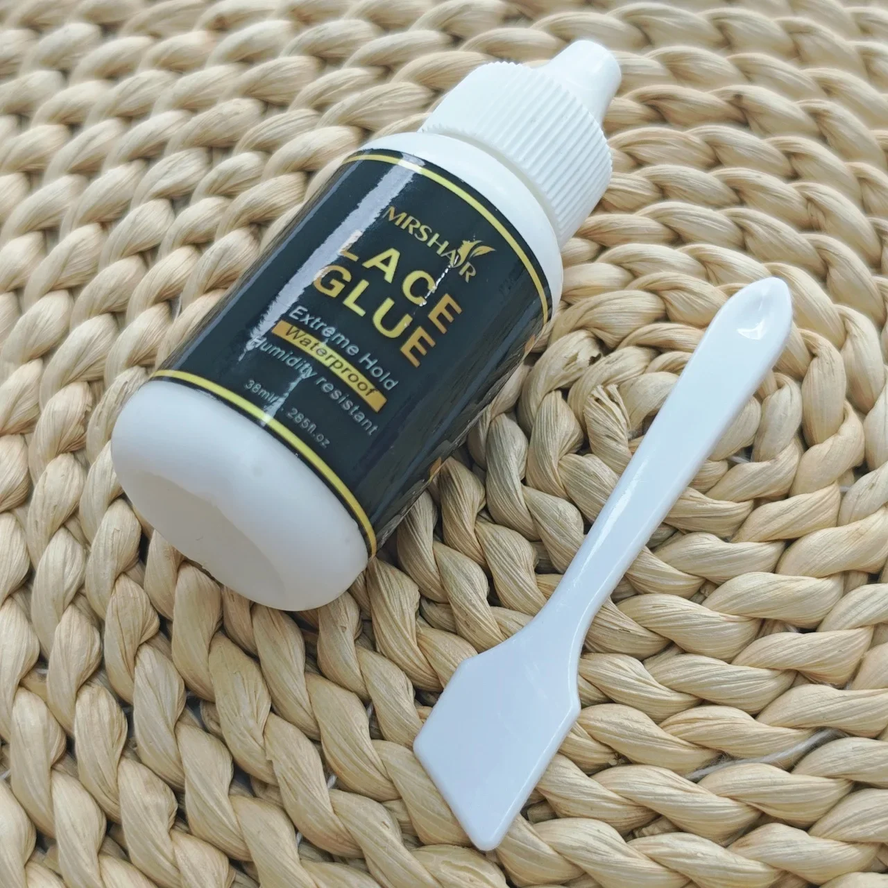 38ml Lace Wig Glue Waterproof Adhesive with Water-Based Formula Mild and Non-Irritating Quick-Drying Firmly Secures Wigs Lace