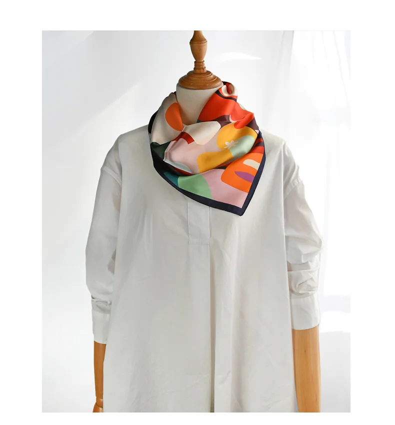 Retro little natural silk scarf women printed flower 100% real silk high quality 50cm small square head scarves lady luxury gift