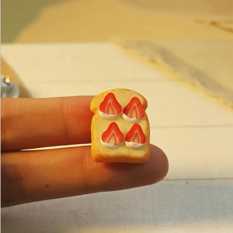 1/12 Scale Miniature Fruit Toast Mini Bread for Blyth OB11 BJD Dollhouse Pretend Food Kitchen Play Toys Accessories