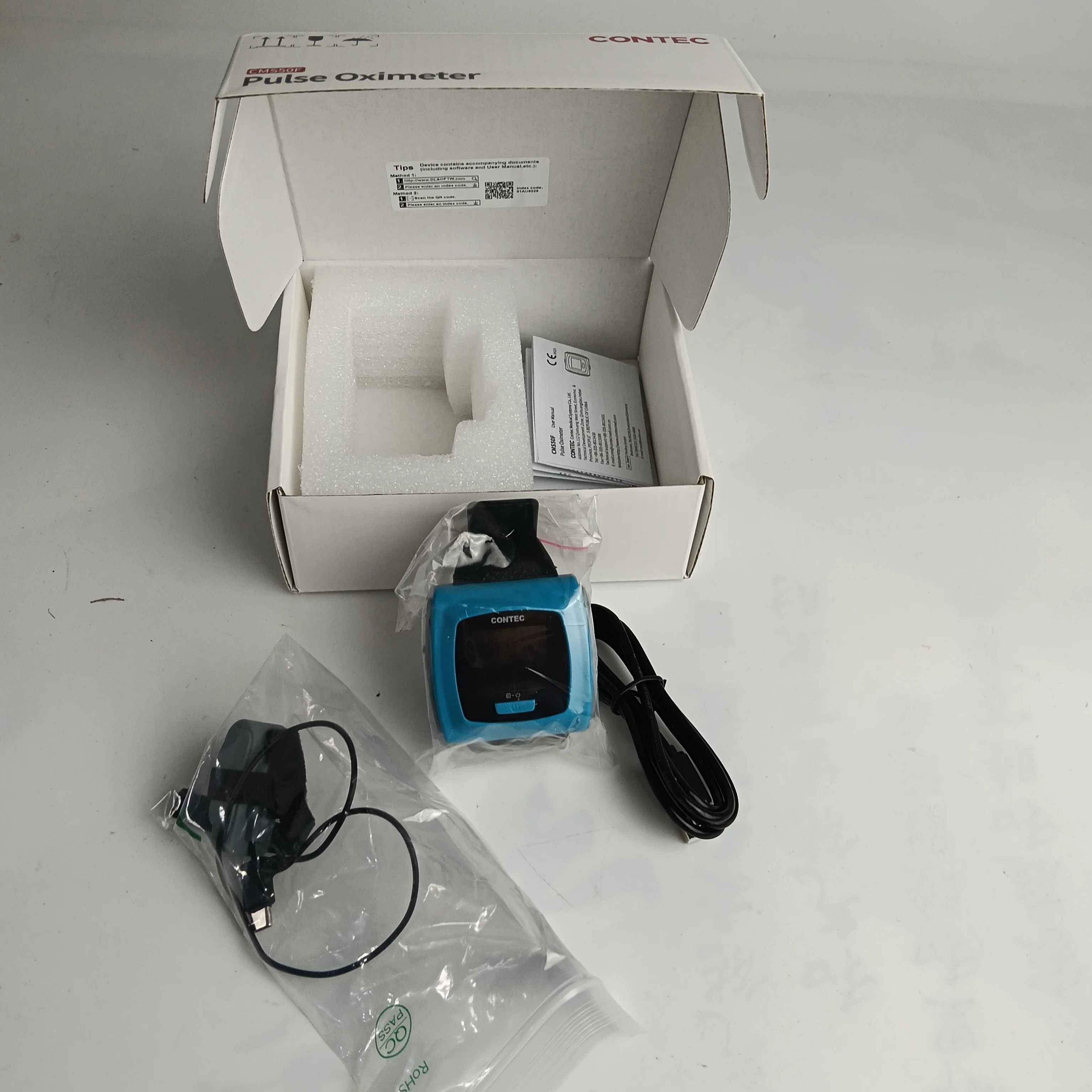 CONTEC CMS50F Wrist Pulse Oximeter CE Certified Wireless Digital Finger SpO2 Monitor With Alarm For Sleep Overnight Tracking