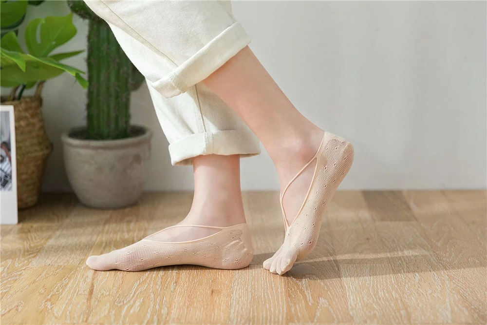 Women Summer Five-Fingers Sling Socks Ultrathin Funny Toe Invisible Sokken Silicone Non-Slip Anti-Friction Foot Protector