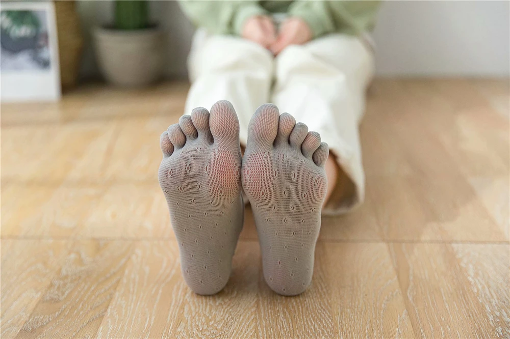 Women Summer Five-Fingers Sling Socks Ultrathin Funny Toe Invisible Sokken Silicone Non-Slip Anti-Friction Foot Protector