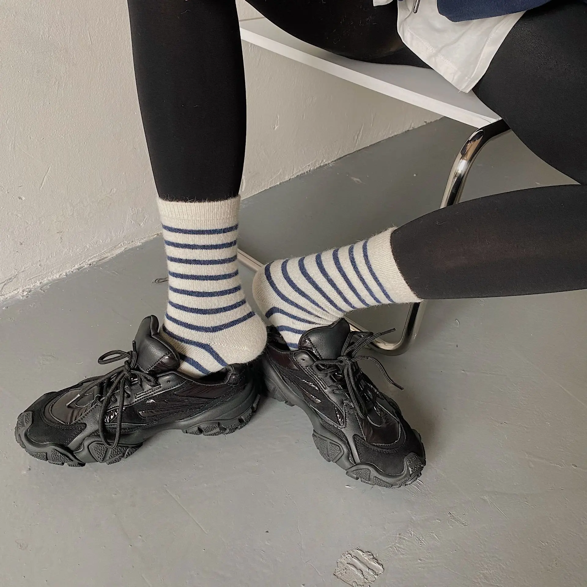 20% Rabbit Hair Woman Socks Casual Striped Cashmere Wool Long Socks Women Winter Thick Warm Streetwear Thermal Crew Socks Gifts