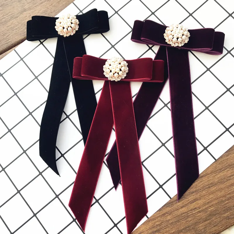 Vintage Bow Tie Velvet Ladies Head Diamond Ribbon Tassel Brooch Chic Girls Elegant Jewelry Collar Pin Girl Cravat Gift for Men