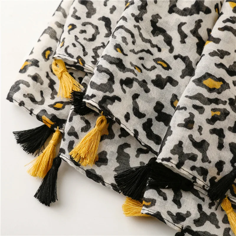 2023 Fashion Paisley Abstract Floral Tassel Viscose Shawl Scarf Lady High Quality Wrap Thin Pashmina Stole Muslim Hijab 180*90Cm