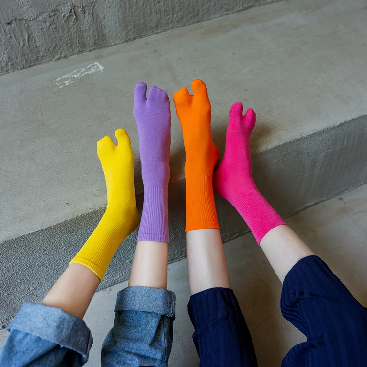 Color five-finger cotton sweat-absorbing breathable sports socks Japanese candy color split-toe women's socks