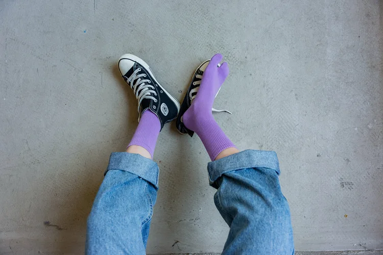 Color five-finger cotton sweat-absorbing breathable sports socks Japanese candy color split-toe women's socks