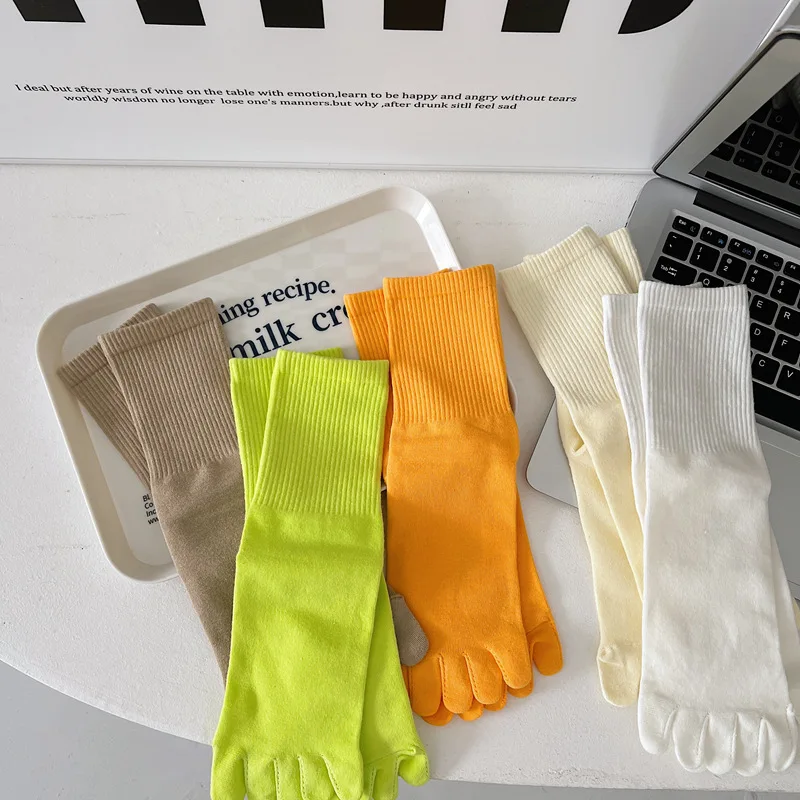 Color five-finger cotton sweat-absorbing breathable sports socks Japanese candy color split-toe women's socks