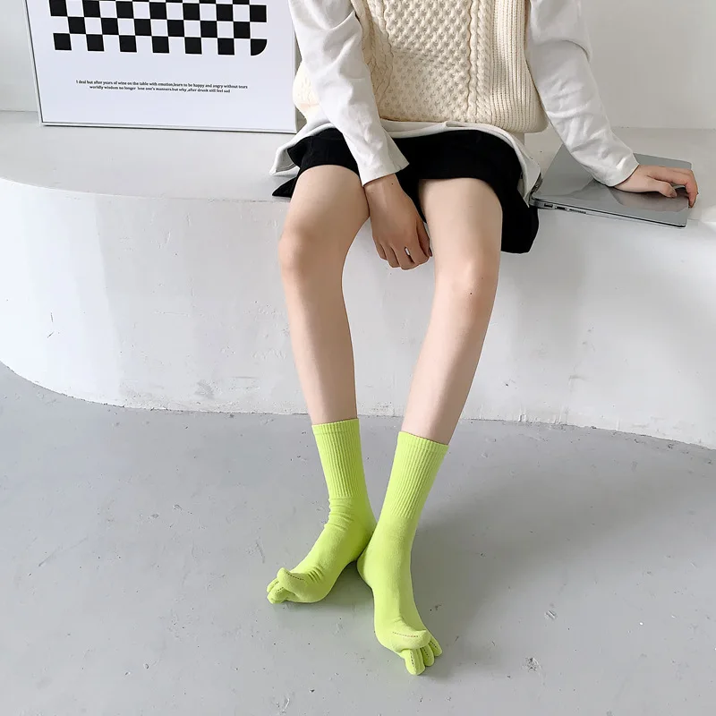 Color five-finger cotton sweat-absorbing breathable sports socks Japanese candy color split-toe women's socks